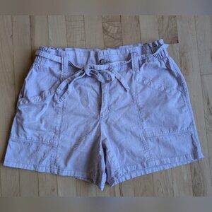 Old Navy Women's Light Purple Khaki Tie Front Shorts, Sz M